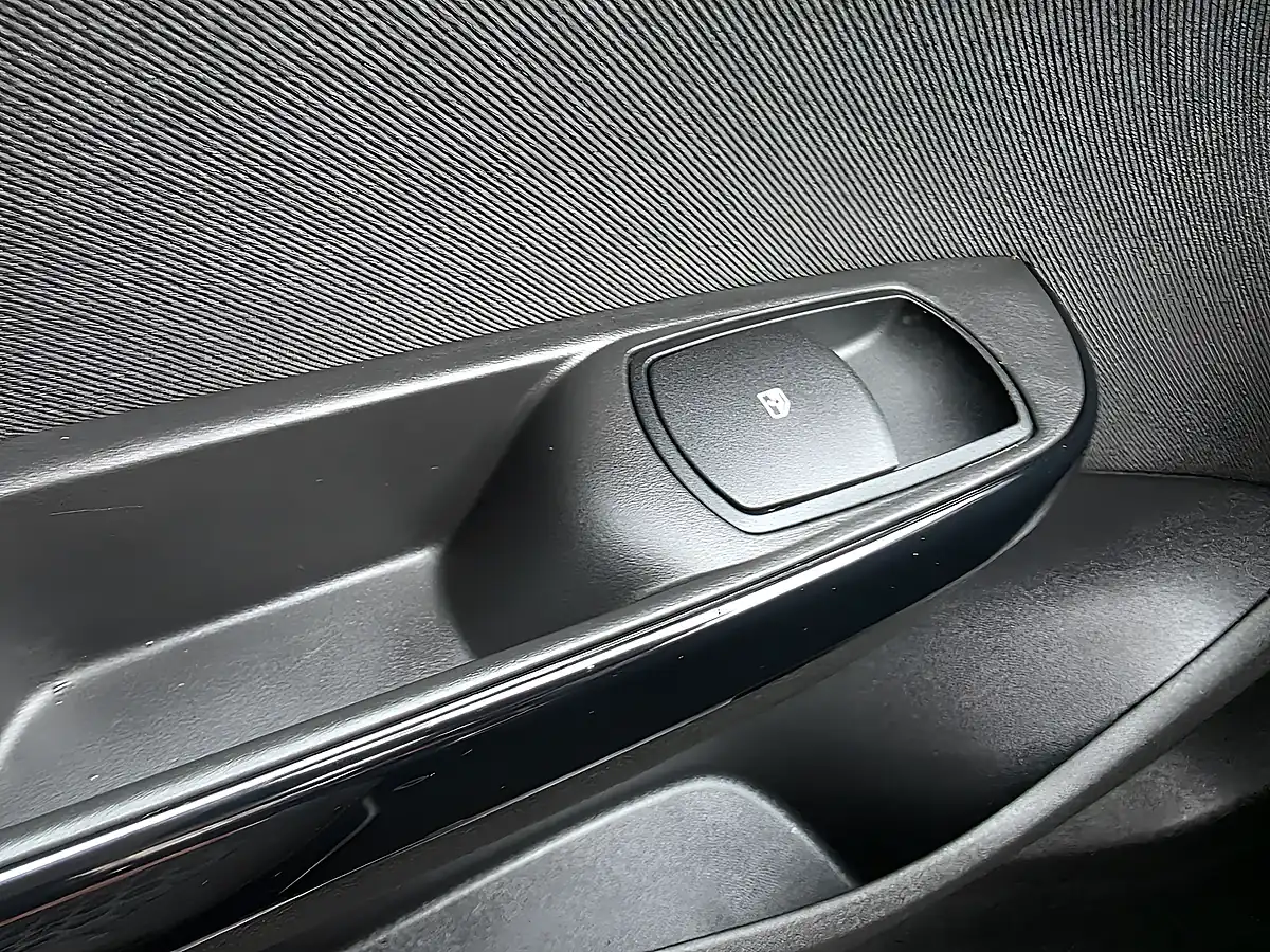 Used 2018 Vauxhall Corsa Van Ecoflex White - Interior and Exterior details 17