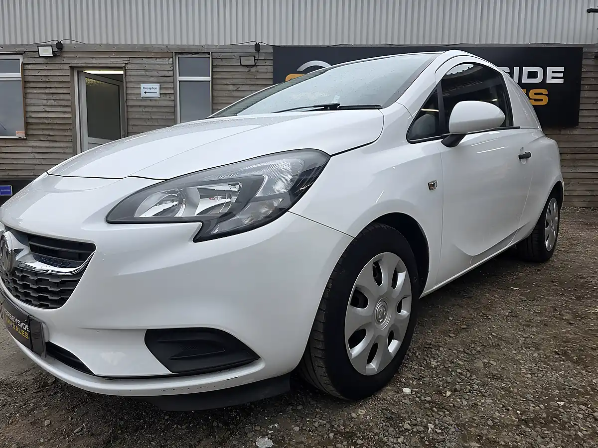 Used 2018 Vauxhall Corsa Van Ecoflex White - Interior and Exterior details 4