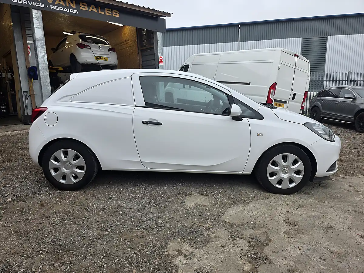 Used 2018 Vauxhall Corsa Van Ecoflex White - Interior and Exterior details 8