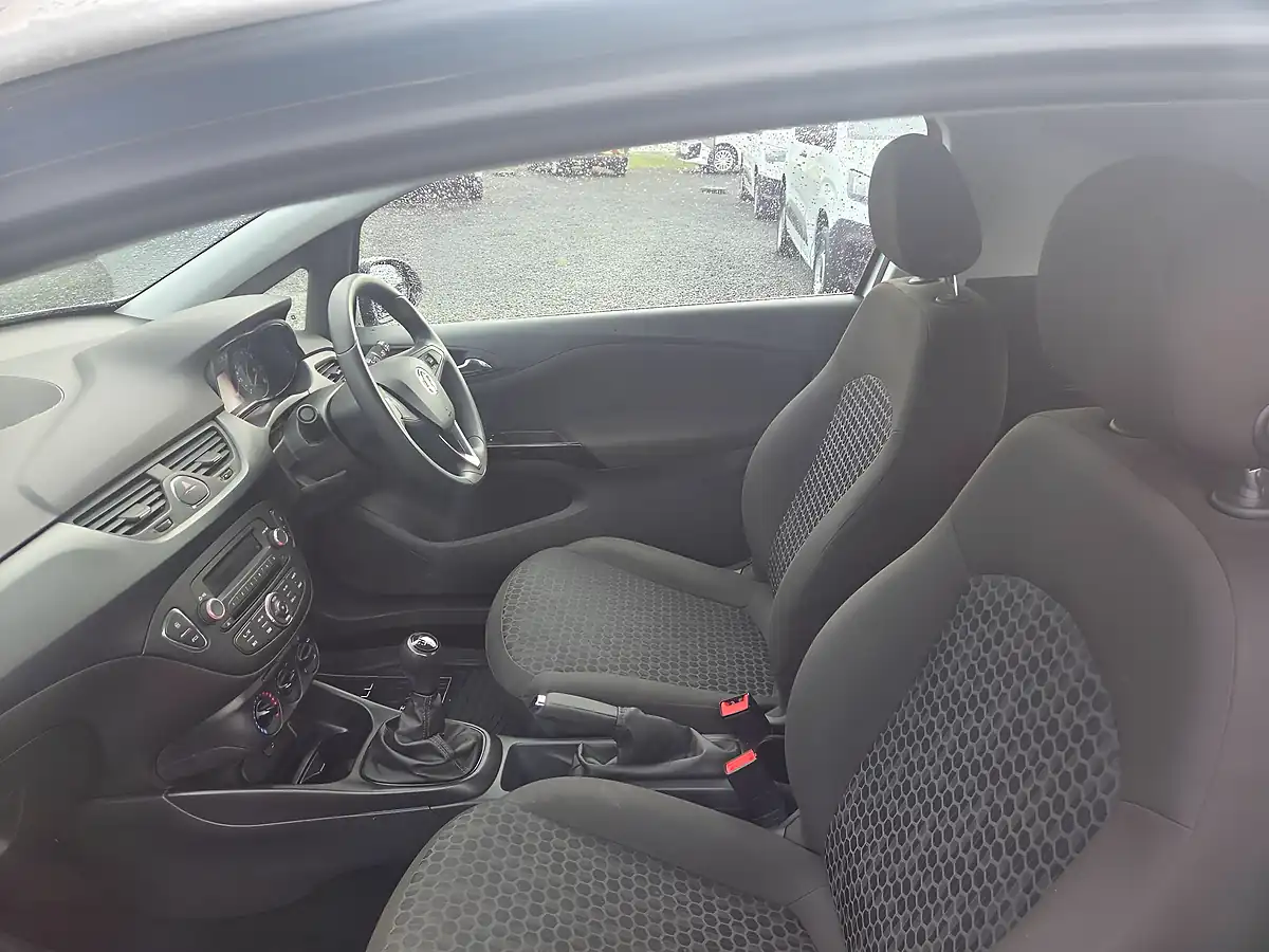 Used 2018 Vauxhall Corsa Van L1 H1 White - Interior and Exterior details 19