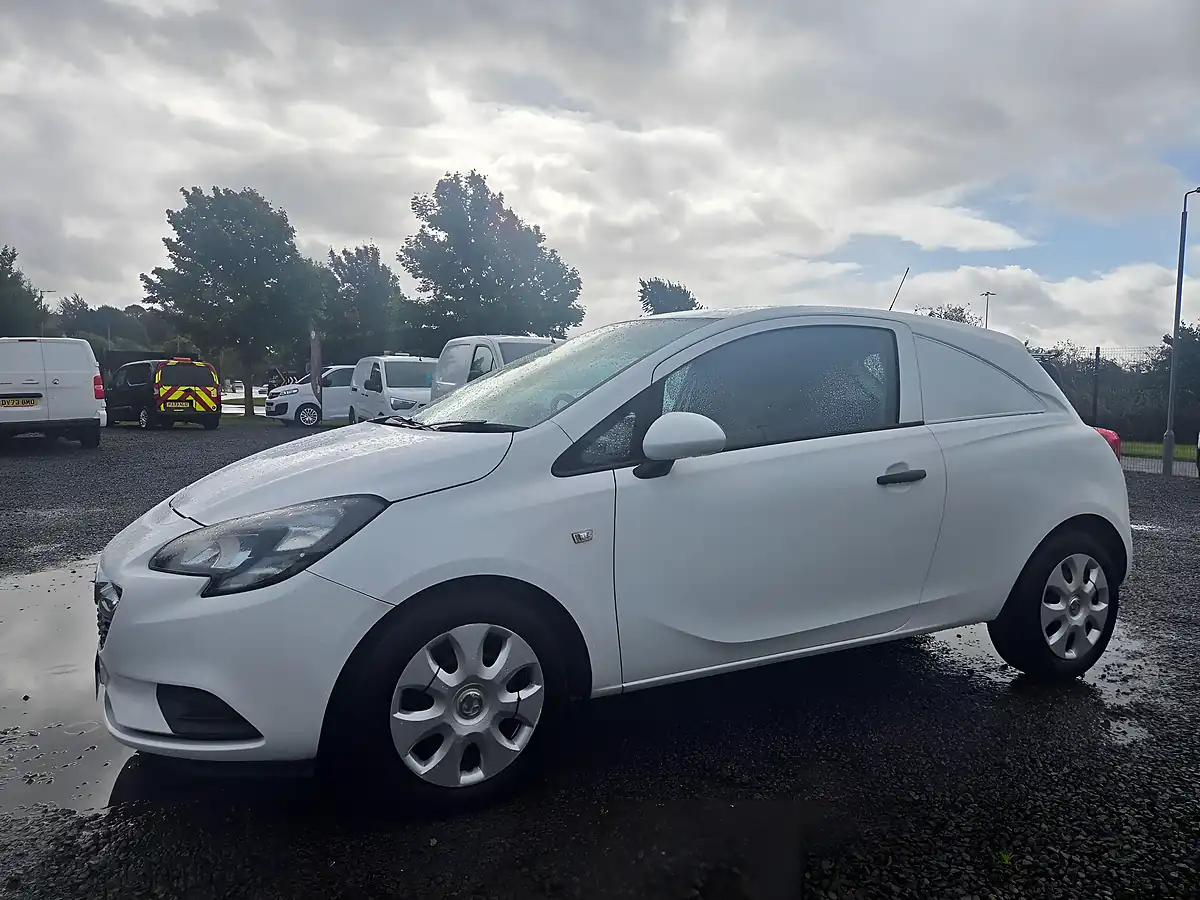 Used 2018 Vauxhall Corsa Van L1 H1 White - Interior and Exterior details 7