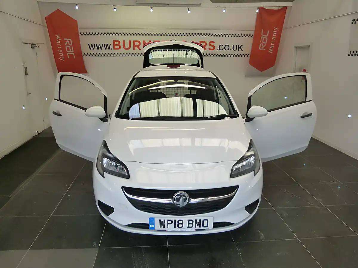 Used 2018 Vauxhall Corsa White - Interior and Exterior details 17