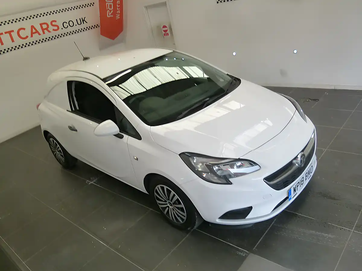 Used 2018 Vauxhall Corsa White - Interior and Exterior details 18