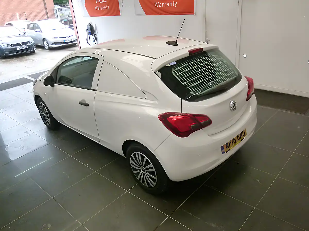 Used 2018 Vauxhall Corsa White - Interior and Exterior details 19