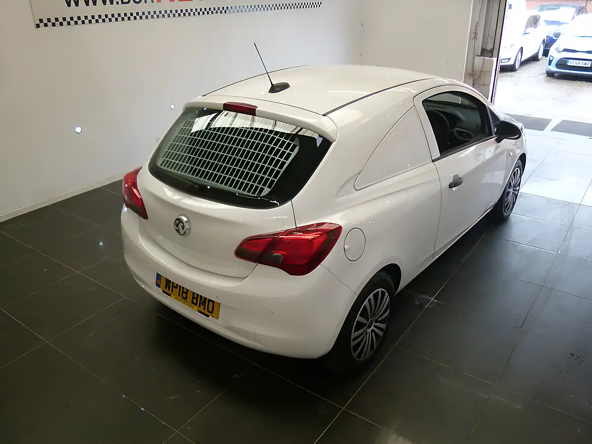 Used 2018 Vauxhall Corsa White - Interior and Exterior details 20