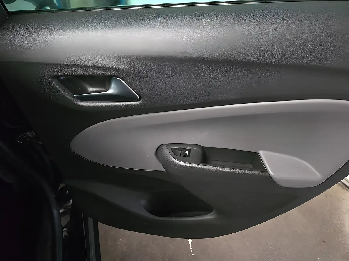 Used 2018 Vauxhall Crossland X Elite Black - Interior and Exterior details 20