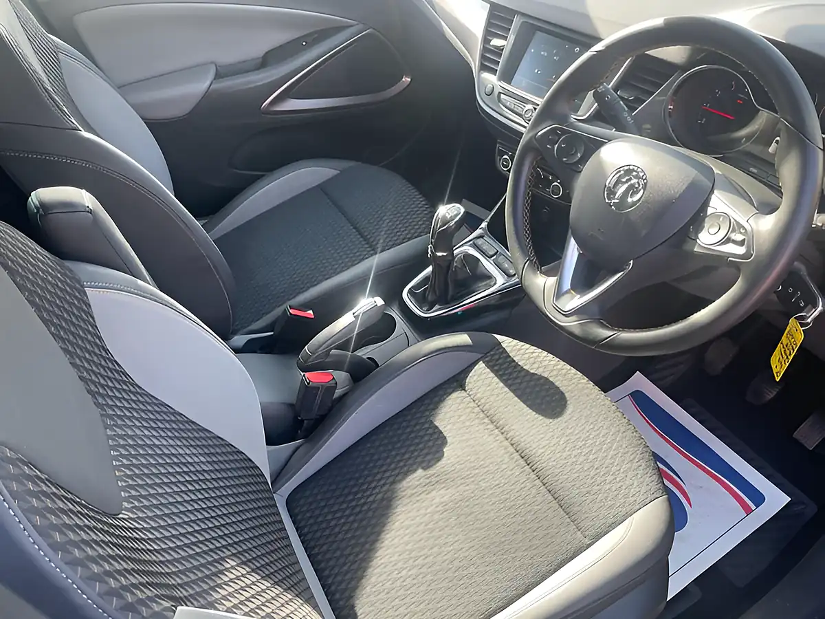 Used 2018 Vauxhall Crossland X Elite Blue - Interior and Exterior details 12