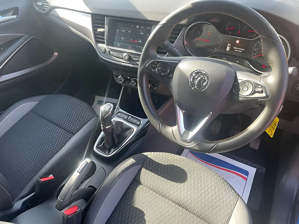Used 2018 Vauxhall Crossland X Elite Blue - Interior and Exterior details 13