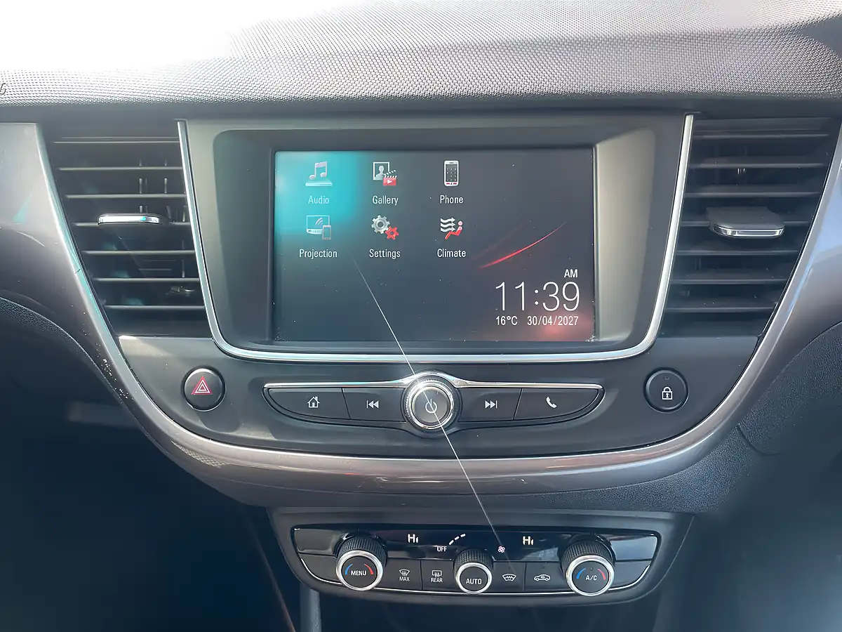 Used 2018 Vauxhall Crossland X Elite Blue - Interior and Exterior details 13