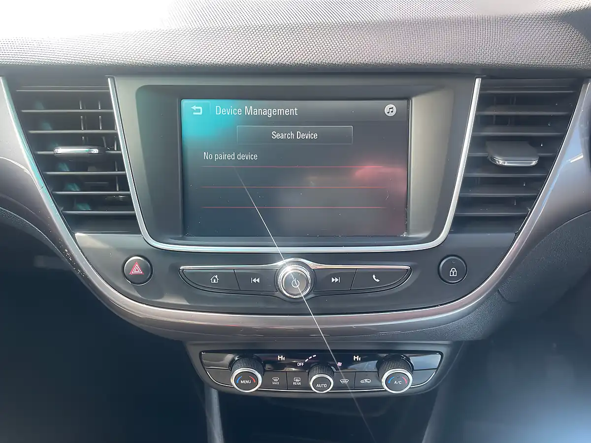 Used 2018 Vauxhall Crossland X Elite Blue - Interior and Exterior details 14