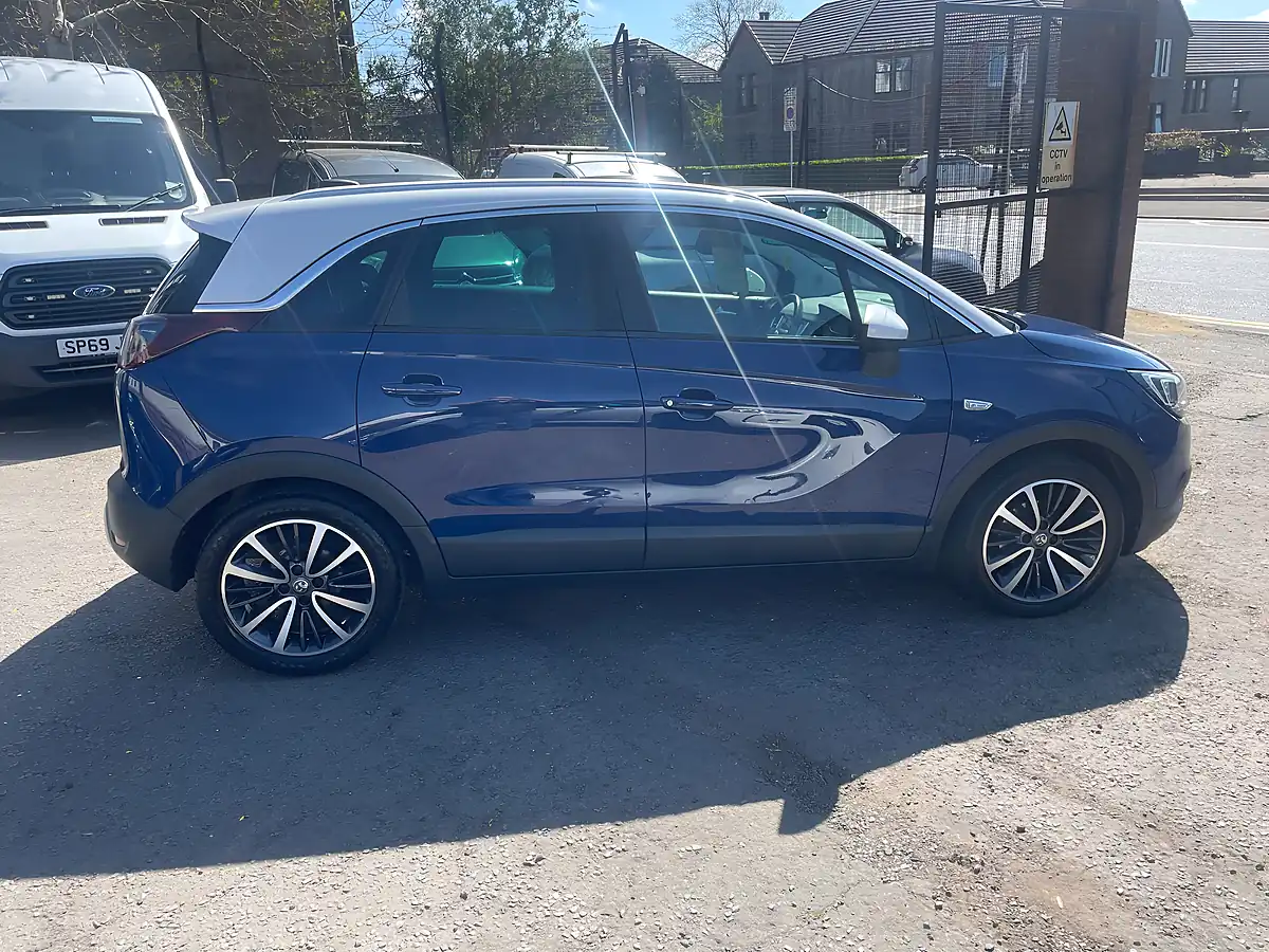 Used 2018 Vauxhall Crossland X Elite Blue - Interior and Exterior details 3
