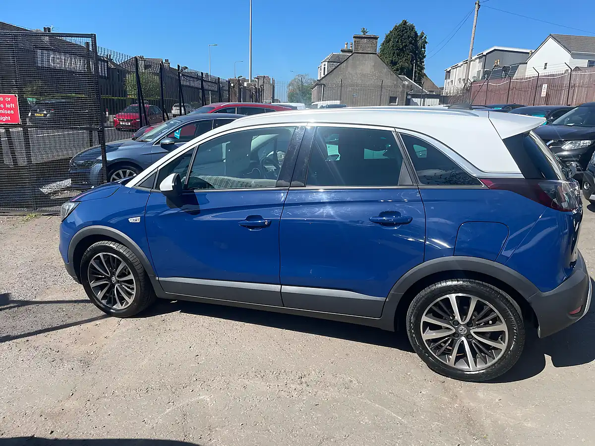 Used 2018 Vauxhall Crossland X Elite Blue - Interior and Exterior details 7