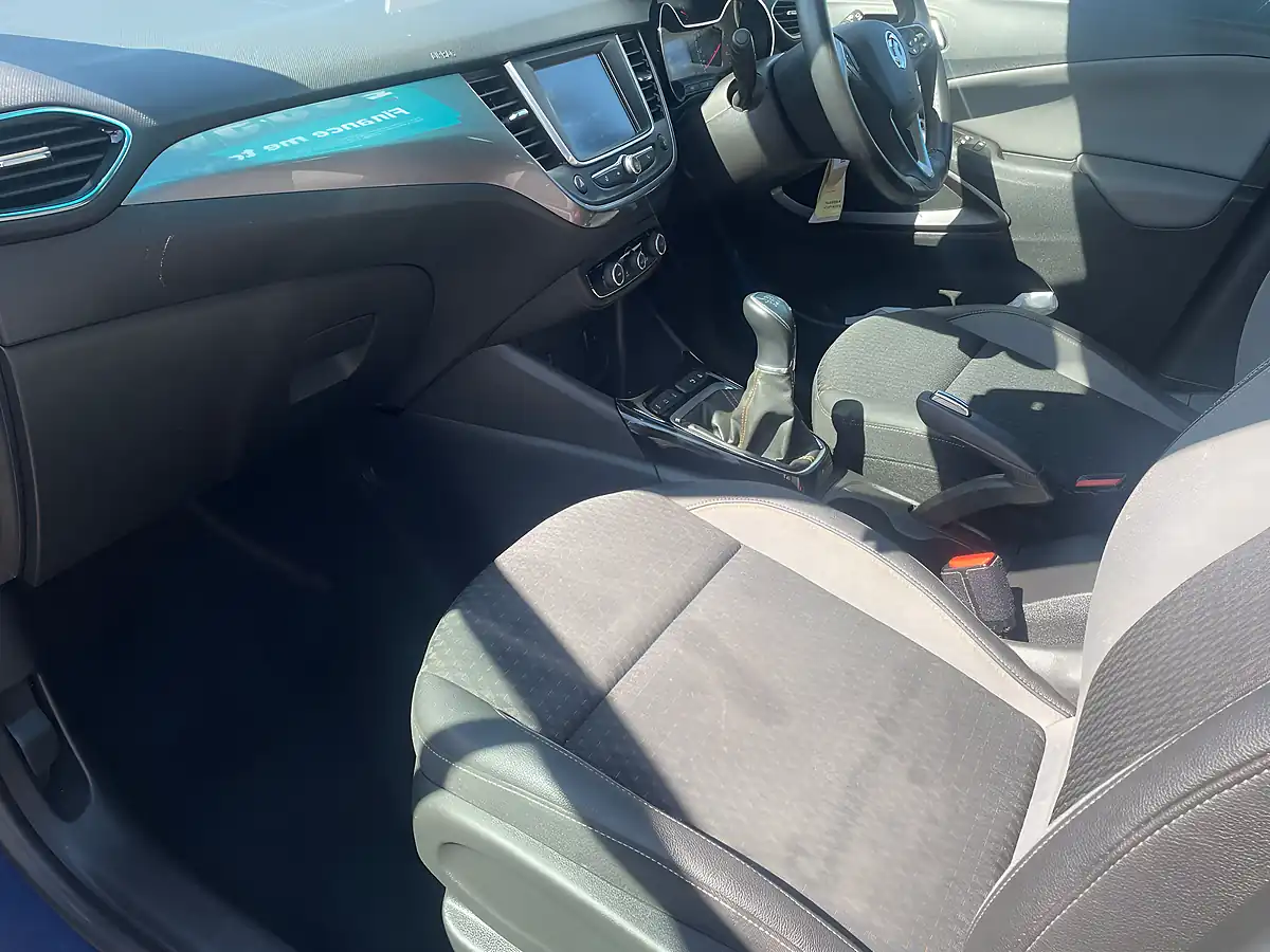 Used 2018 Vauxhall Crossland X Elite Blue - Interior and Exterior details 9