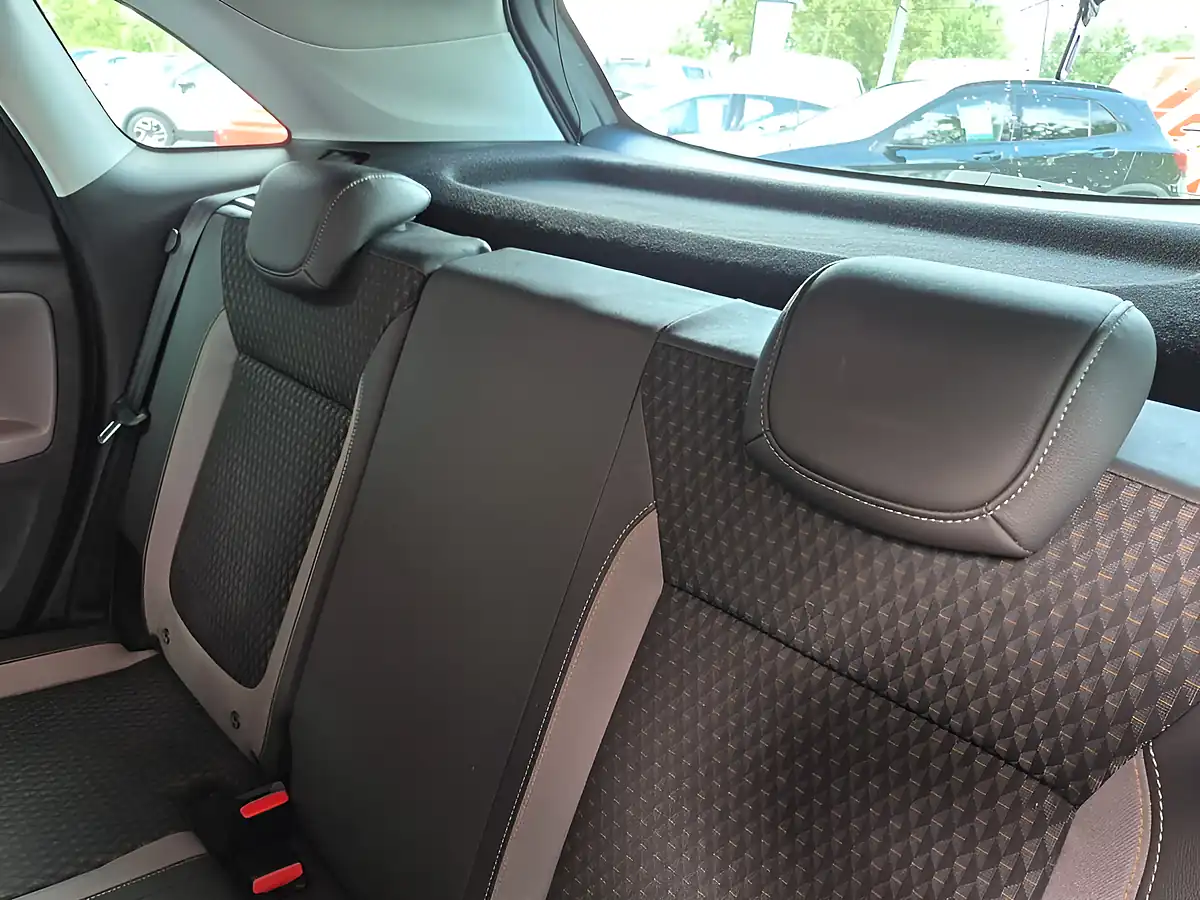 Used 2018 Vauxhall Crossland X Elite Grey - Interior and Exterior details 11