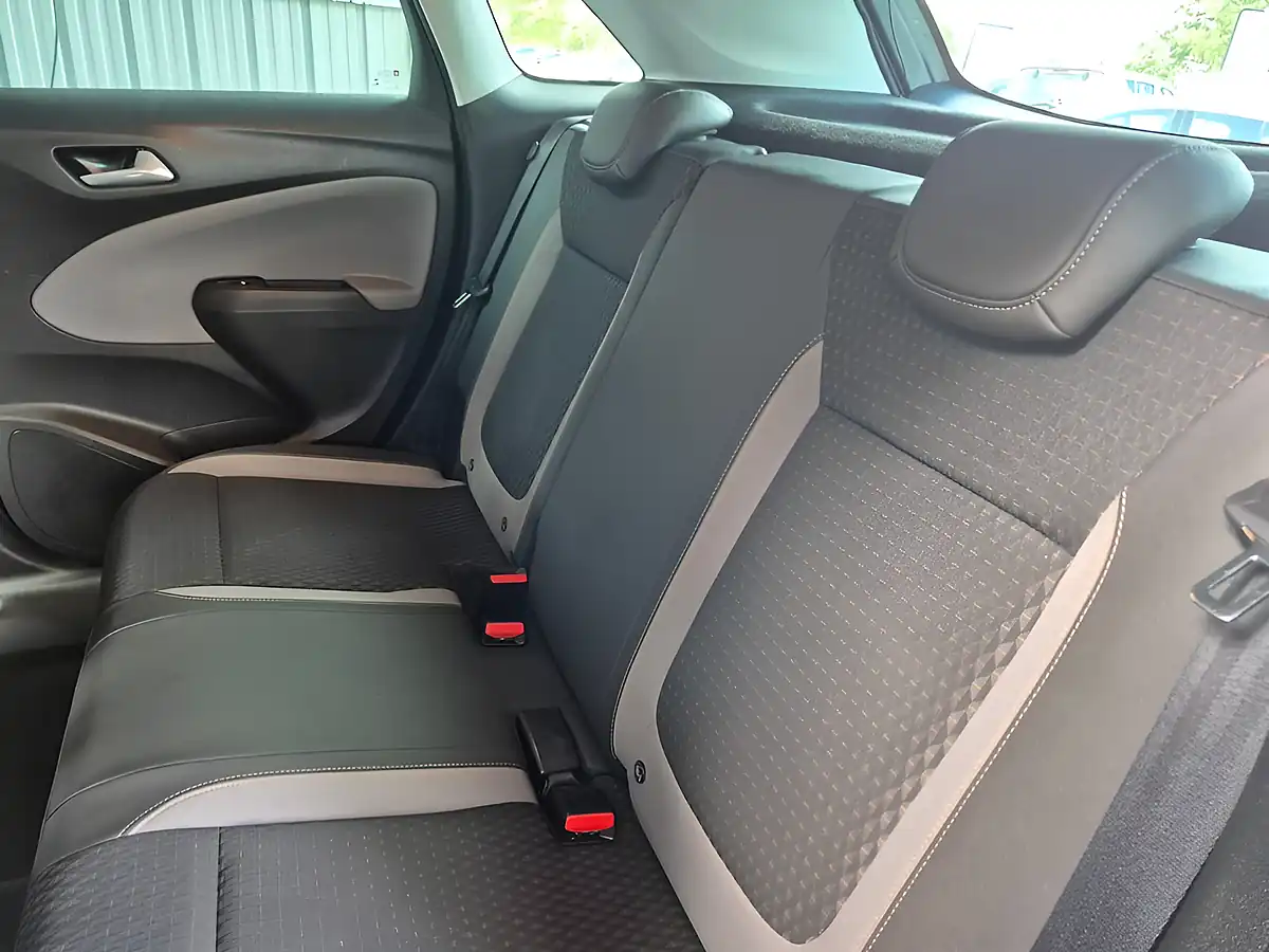 Used 2018 Vauxhall Crossland X Elite Grey - Interior and Exterior details 12