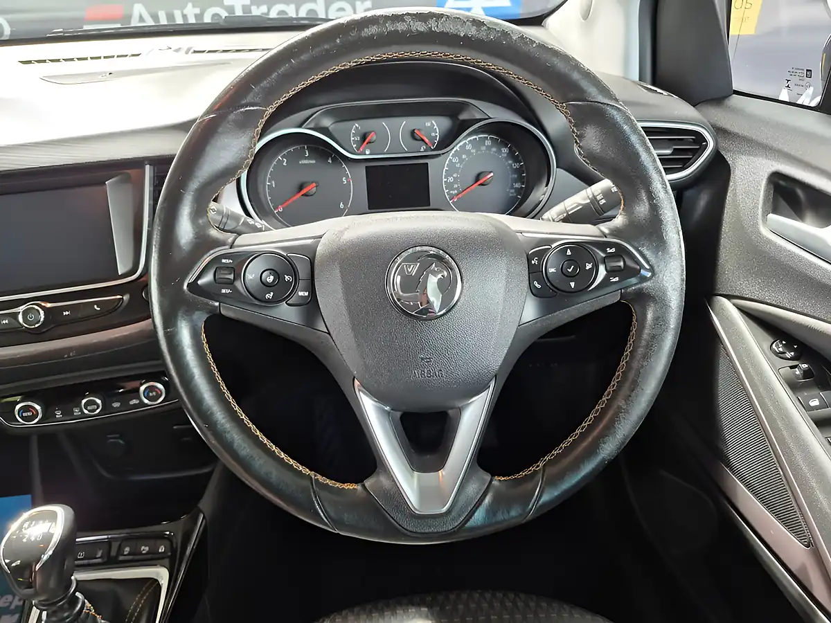Used 2018 Vauxhall Crossland X Elite Grey - Interior and Exterior details 19