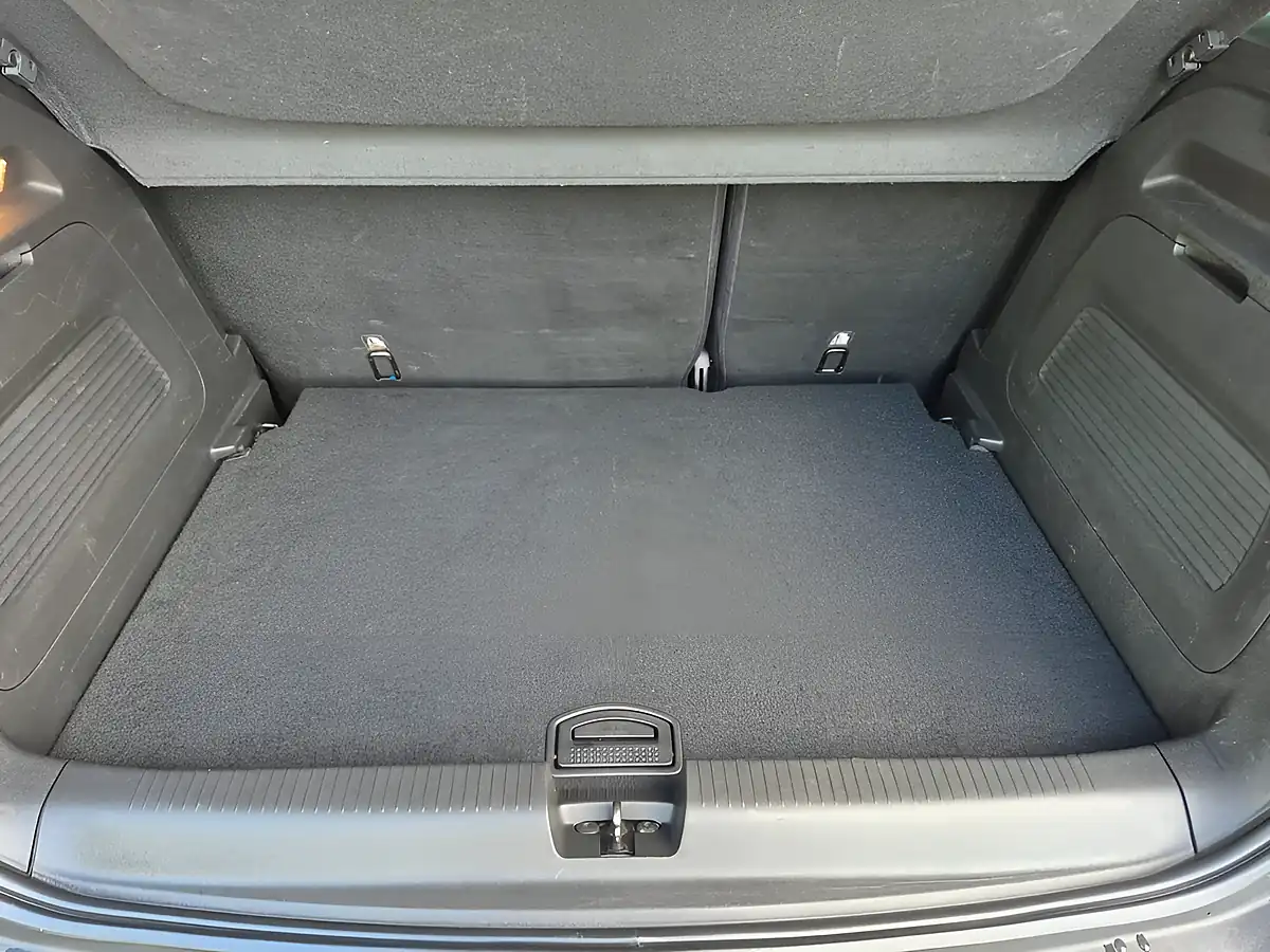 Used 2018 Vauxhall Crossland X Elite Grey - Interior and Exterior details 9