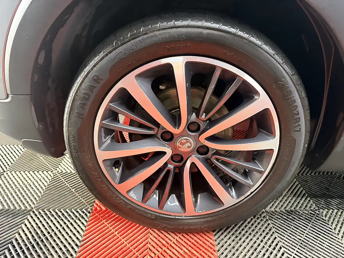 Used 2018 Vauxhall Crossland X Elite Grey - Interior and Exterior details 16