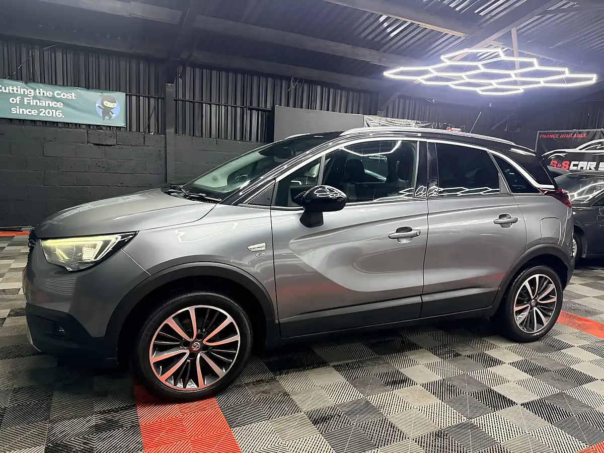 Used 2018 Vauxhall Crossland X Elite Grey - Interior and Exterior details 9