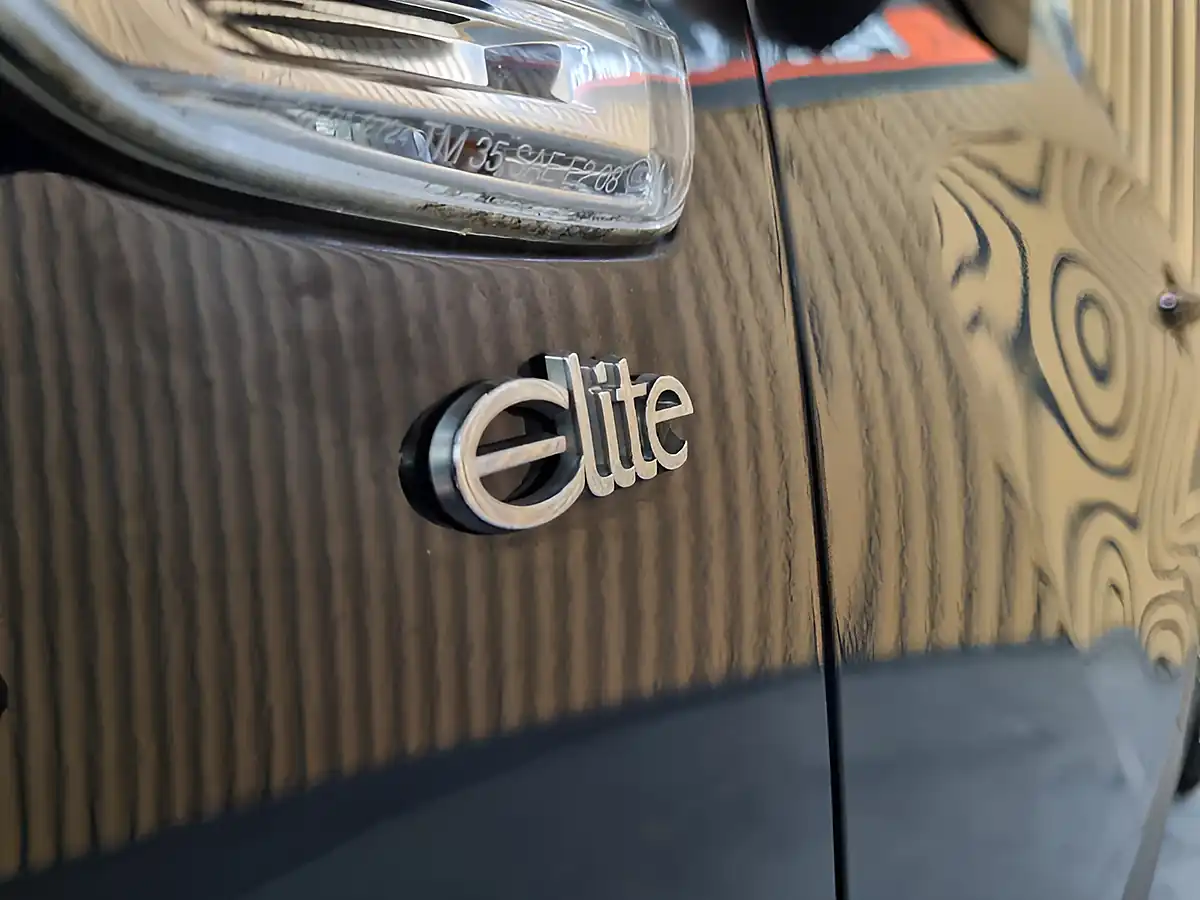Used 2018 Vauxhall Crossland X Elite Nav Dark Moon Blue Metallic - Interior and Exterior details 10