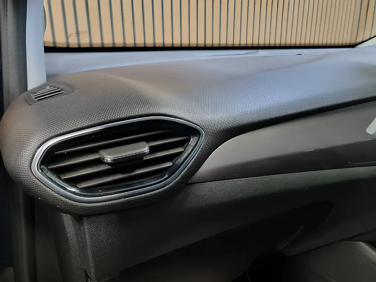 Used 2018 Vauxhall Crossland X Elite Nav Dark Moon Blue Metallic - Interior and Exterior details 19