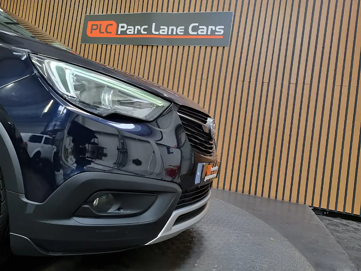 Used 2018 Vauxhall Crossland X Elite Nav Dark Moon Blue Metallic - Interior and Exterior details 8