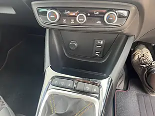 Used 2018 Vauxhall Crossland X Elite Nav Grey - Interior and Exterior details 11