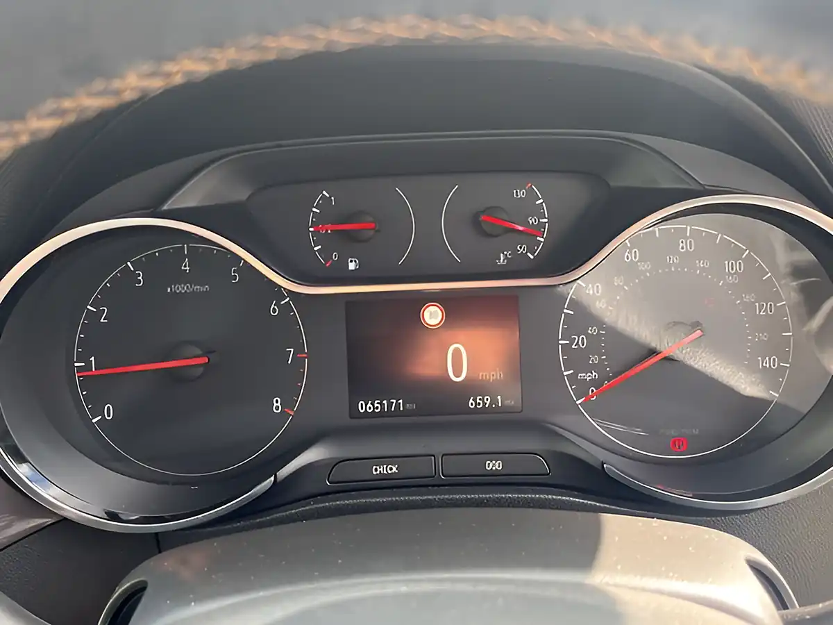 Used 2018 Vauxhall Crossland X Elite Nav Grey - Interior and Exterior details 16