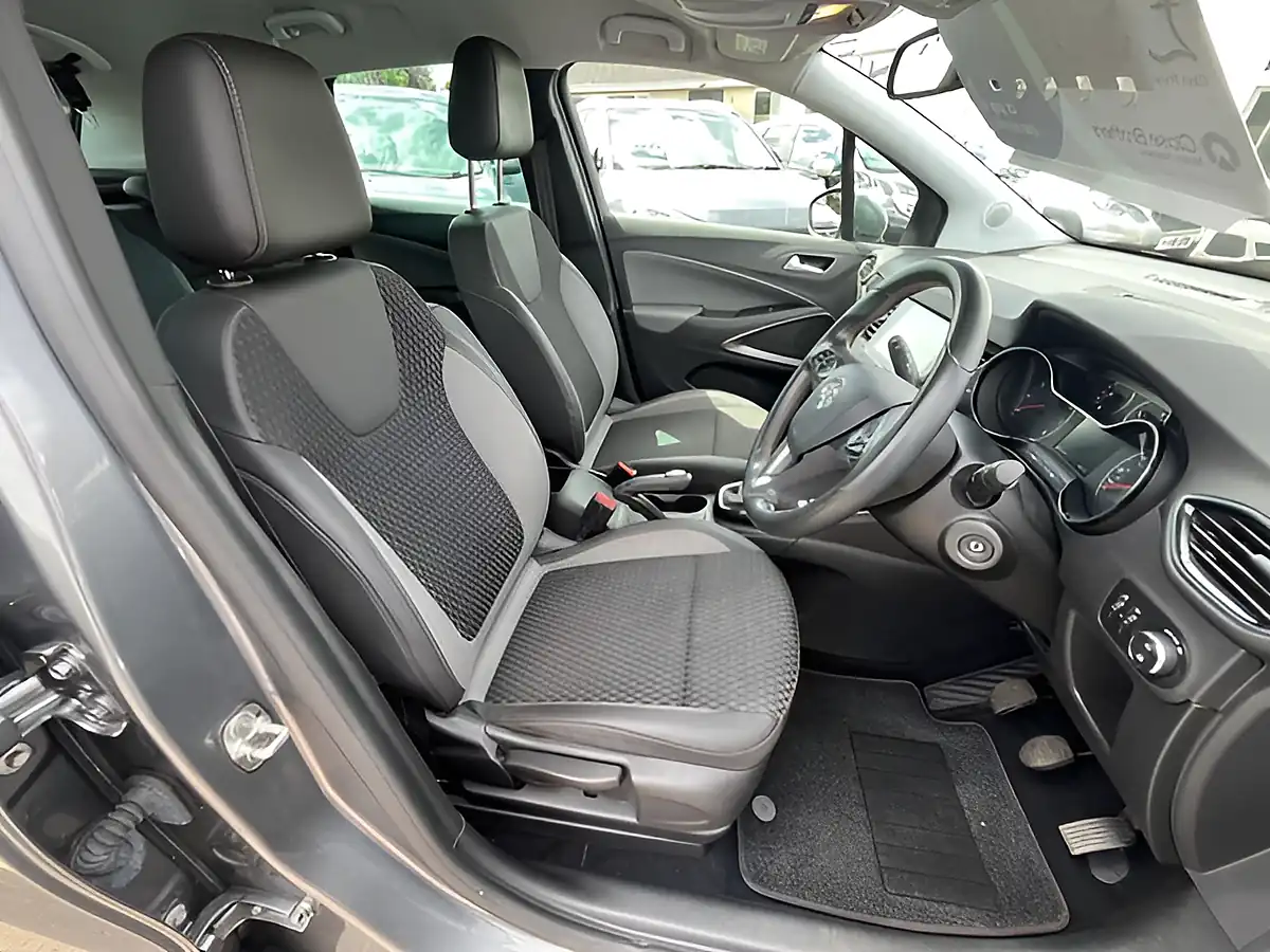 Used 2018 Vauxhall Crossland X Elite Nav Grey - Interior and Exterior details 3