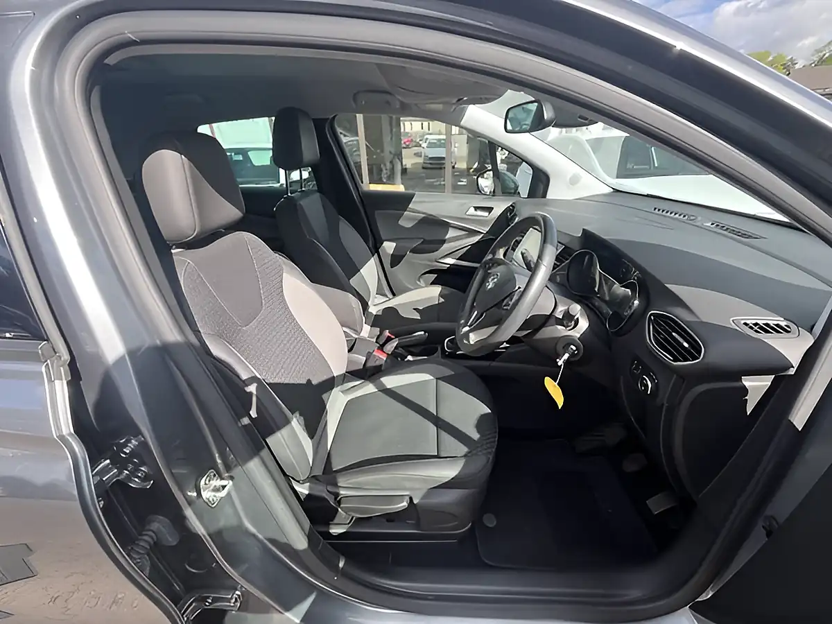 Used 2018 Vauxhall Crossland X Elite Nav Grey - Interior and Exterior details 8