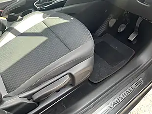 Used 2018 Vauxhall Crossland X Elite Nav Grey - Interior and Exterior details 9