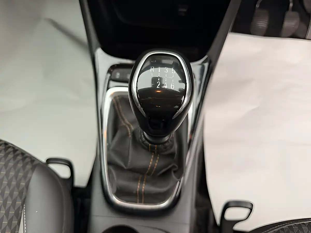 Used 2018 Vauxhall Crossland X Elite Nav Grey - Interior and Exterior details 18