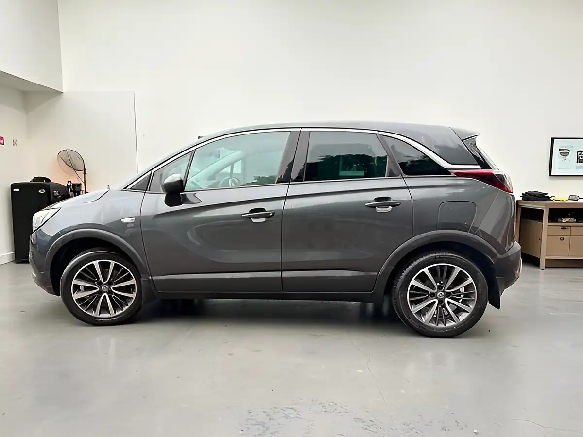 Used 2018 Vauxhall Crossland X Elite Nav Grey - Interior and Exterior details 3