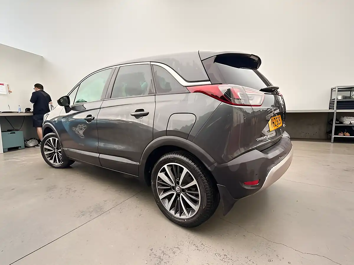 Used 2018 Vauxhall Crossland X Elite Nav Grey - Interior and Exterior details 4