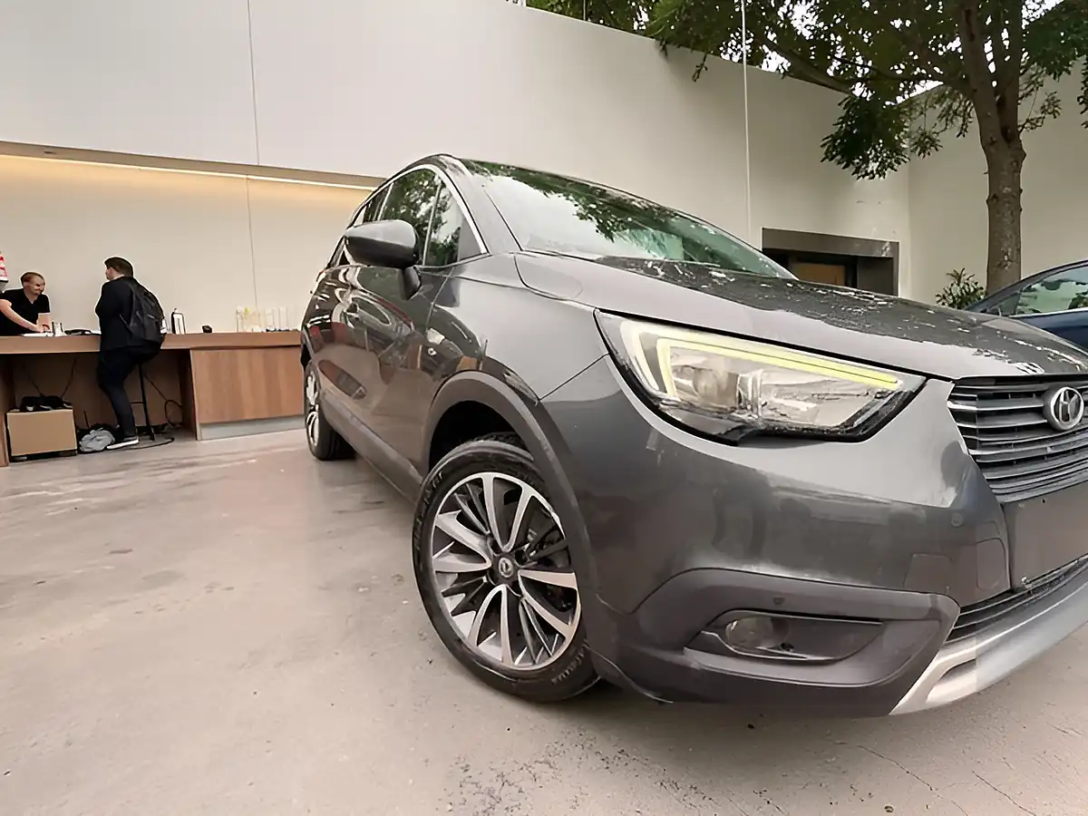 Used 2018 Vauxhall Crossland X Elite Nav Grey - Interior and Exterior details 5