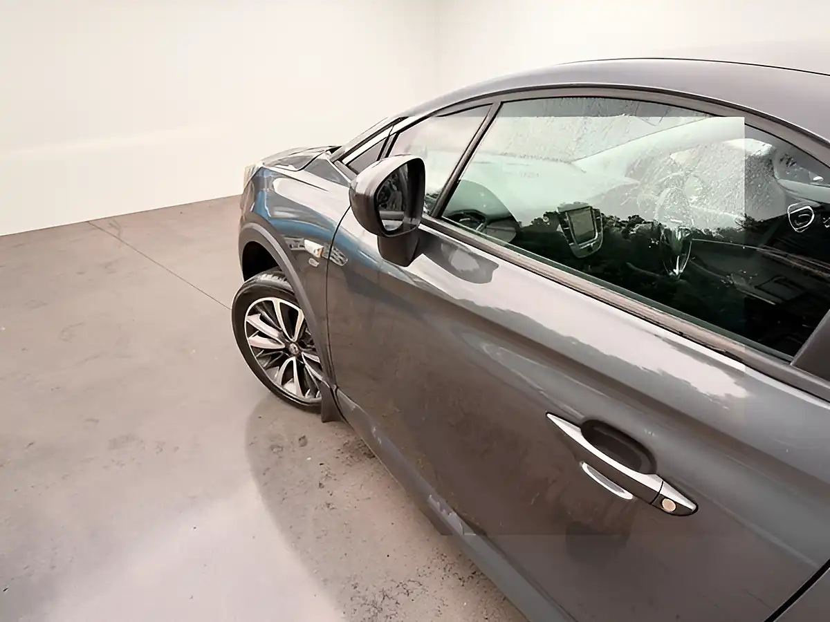 Used 2018 Vauxhall Crossland X Elite Nav Grey - Interior and Exterior details 9