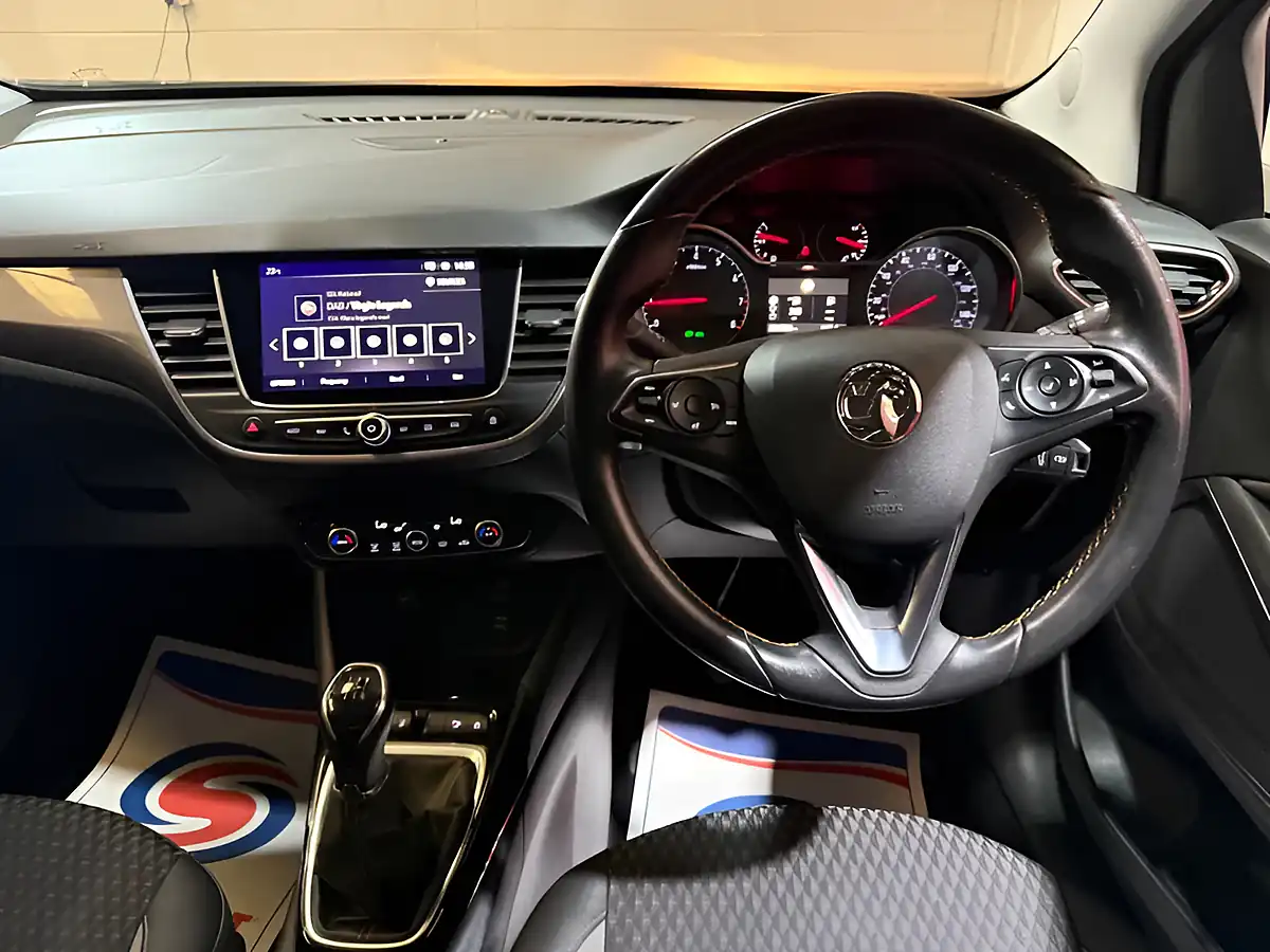 Used 2018 Vauxhall Crossland X Elite Nav Red - Interior and Exterior details 11