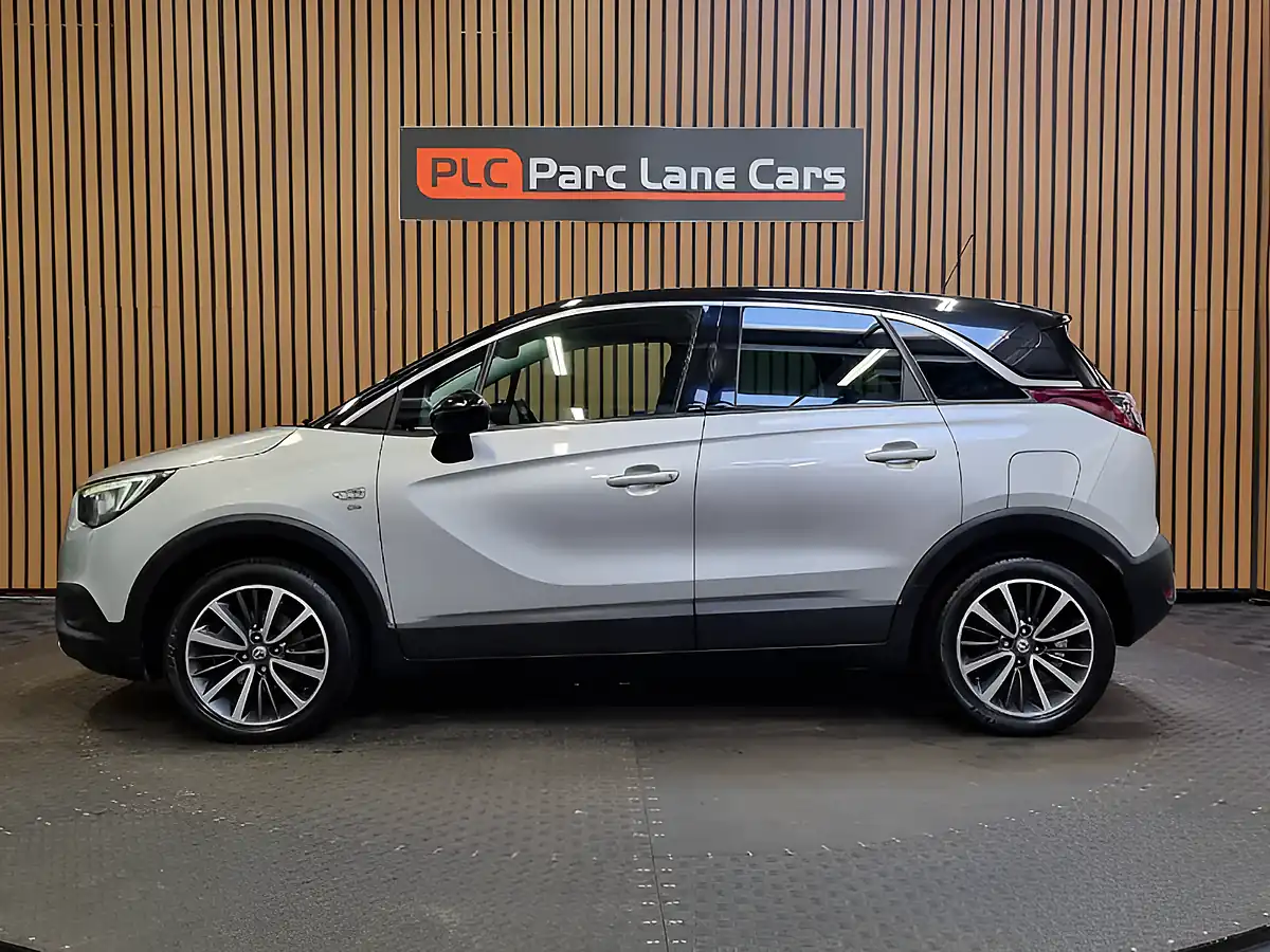 Used 2018 Vauxhall Crossland X Elite Nav Sovereign Silver Metallic - Interior and Exterior details 10