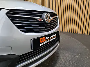 Used 2018 Vauxhall Crossland X Elite Nav Sovereign Silver Metallic - Interior and Exterior details 7