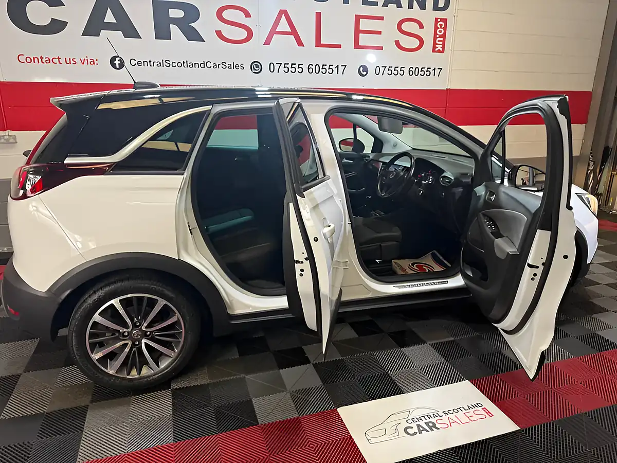 Used 2018 Vauxhall Crossland X Elite Nav White - Interior and Exterior details 14