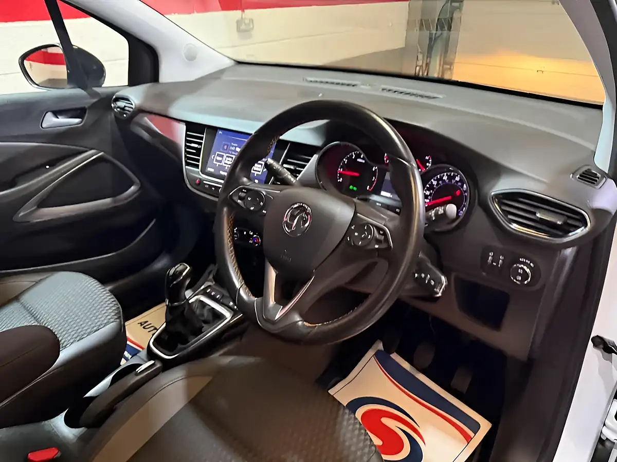 Used 2018 Vauxhall Crossland X Elite Nav White - Interior and Exterior details 18