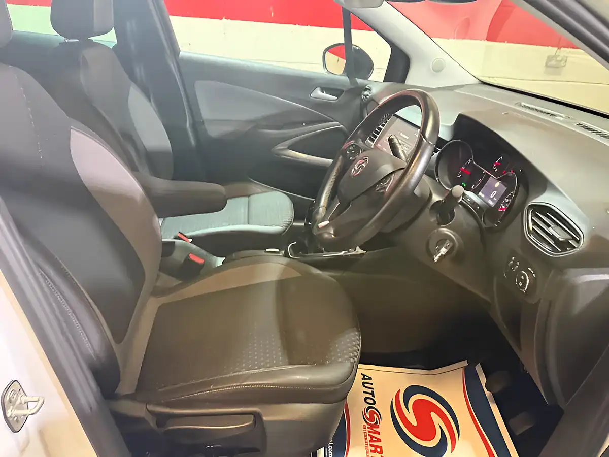 Used 2018 Vauxhall Crossland X Elite Nav White - Interior and Exterior details 20