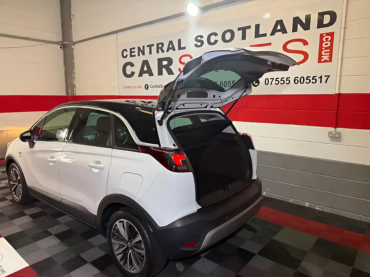 Used 2018 Vauxhall Crossland X Elite Nav White - Interior and Exterior details 9