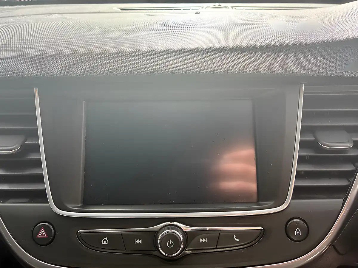 Used 2018 Vauxhall Crossland X Elite Red - Interior and Exterior details 13