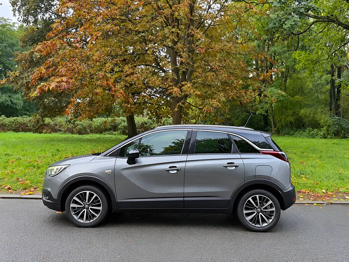 Used 2018 Vauxhall Crossland X Elite Satin Steel Grey - Interior and Exterior details 5