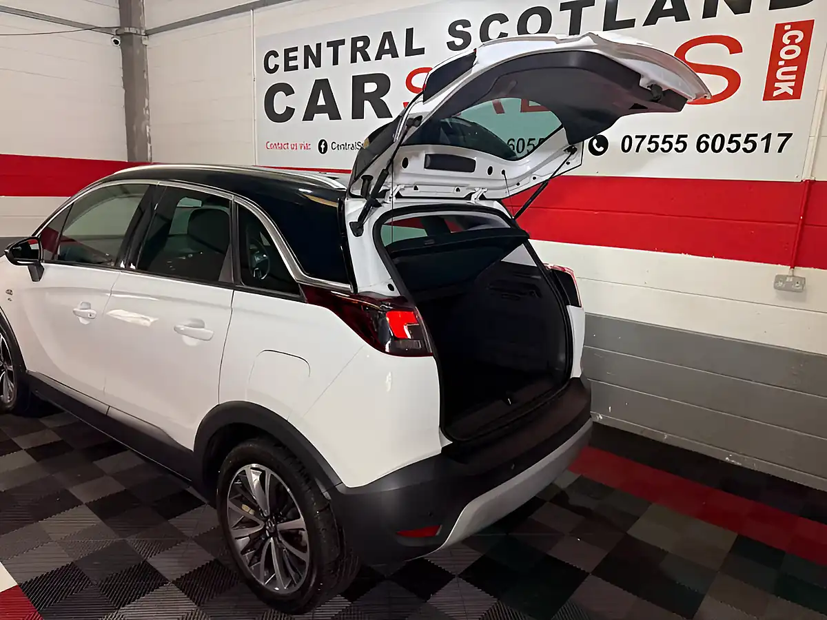 Used 2018 Vauxhall Crossland X Elite White - Interior and Exterior details 8