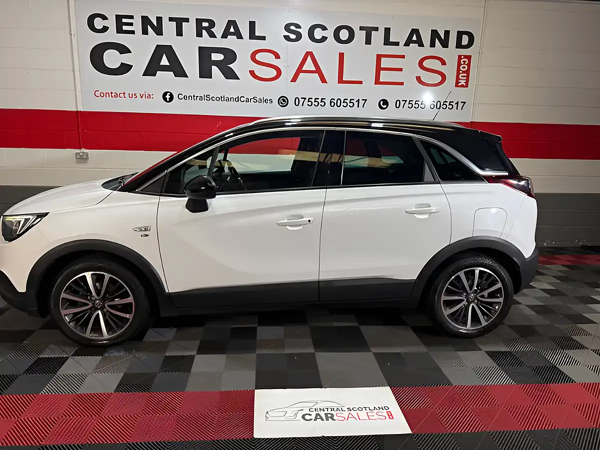 Used 2018 Vauxhall Crossland X Elite White - Interior and Exterior details 9