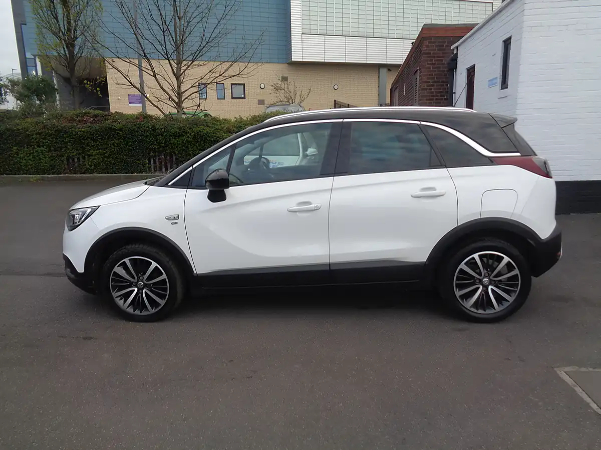 Used 2018 Vauxhall Crossland X Elite White - Interior and Exterior details 4