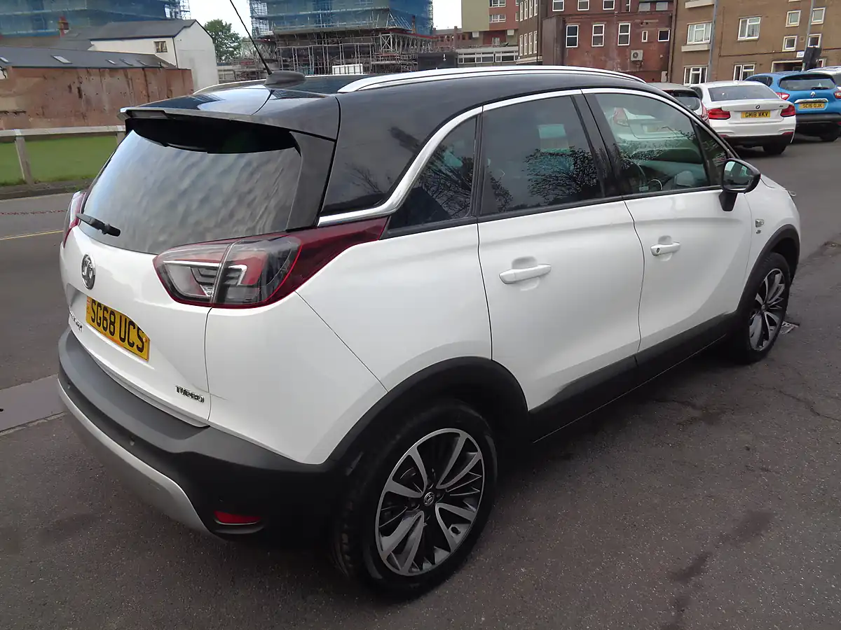 Used 2018 Vauxhall Crossland X Elite White - Interior and Exterior details 7