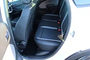 Used 2018 Vauxhall Crossland X Elite White - Interior and Exterior details 12